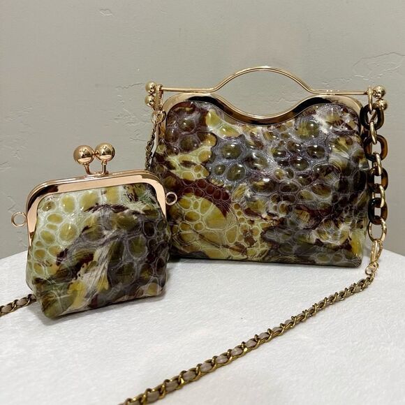 Unique Embossed Cowhide Handmade Double Kisslock Handbag, Includes Small Clutch - Picture 8 of 16